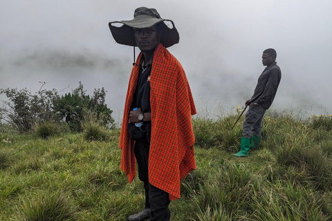 Musanze: Village Walk, Market & Mpenge Trail with Waterfall