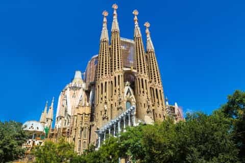 Sagrada Familia: Private Tour in German with Tower Access