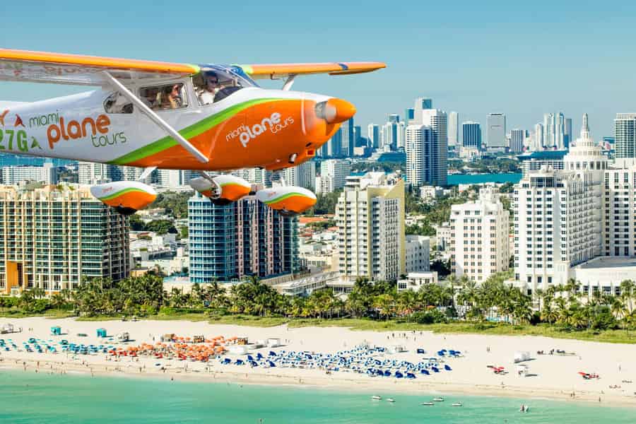 Berühmtes Flugerlebnis über Miami Beach. Foto: GetYourGuide