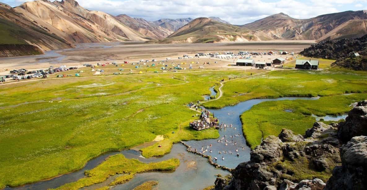 Iceland: Landmannalaugar 4-Hour Hiking Experience