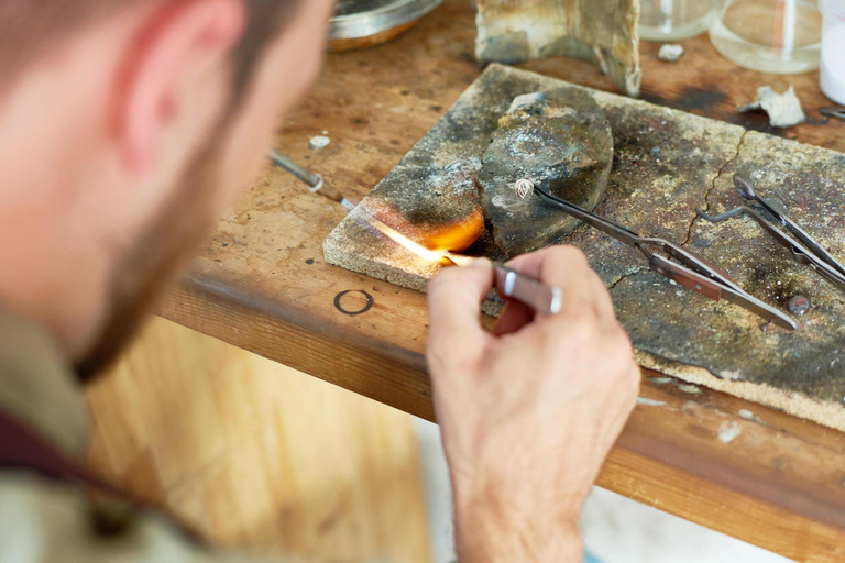 Bali : Atelier de joaillerie en argent de Sidemen et randonnée à véloAventure cycliste à Sidemen et chute d&#039;eau à Gembleng