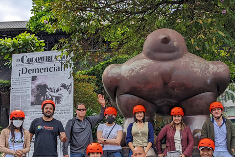 Medellín: City Tour na rowerze elektrycznym z owocami i kawą