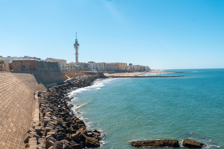 Hello Cadiz: Private 2-Hour Intro City Walk with Local Guide