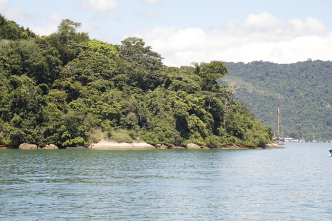Croisière d'une demi-journée en goélette et plongée en apnée dans la baie de Paraty