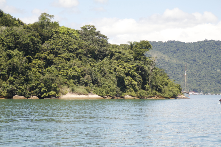 Croisière d'une demi-journée en goélette et plongée en apnée dans la baie de Paraty