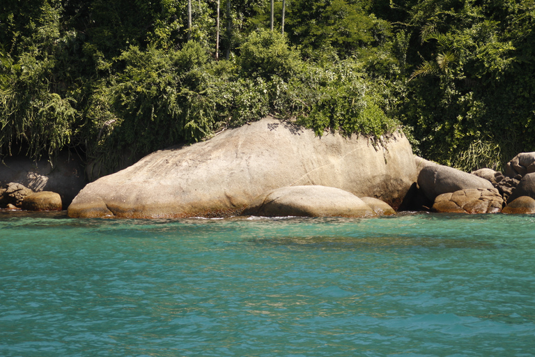 Croisière d'une demi-journée en goélette et plongée en apnée dans la baie de Paraty