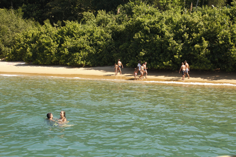 Croisière d'une demi-journée en goélette et plongée en apnée dans la baie de Paraty