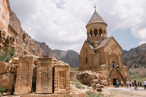 Khor Virap and Noravank with Tushpa and Momik Wine Tastings
