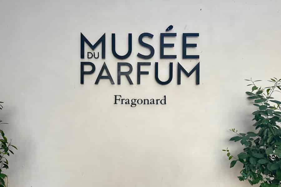 Selbstgeführte Tour durch das Palais Garnier und das Fragonard-Parfümmuseum. Foto: GetYourGuide Selbstgeführte Tour durch das Palais Garnier und das Fragonard-Parfümmuseum. Foto: GetYourGuide
