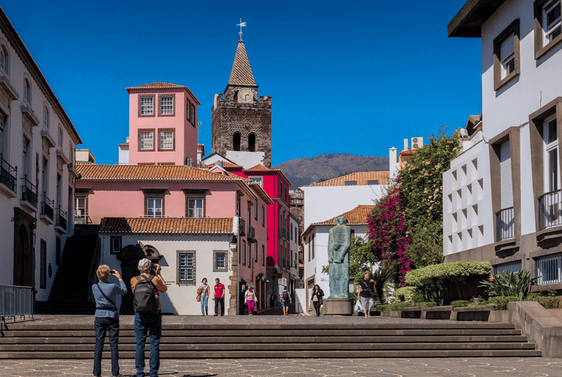 funchal walking tour free