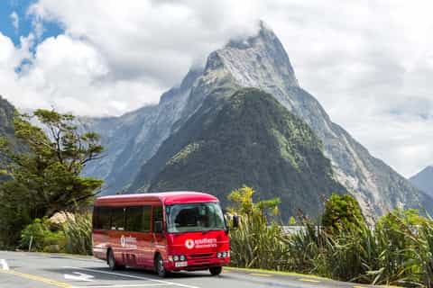 milford sound smallgroup coach and cruise