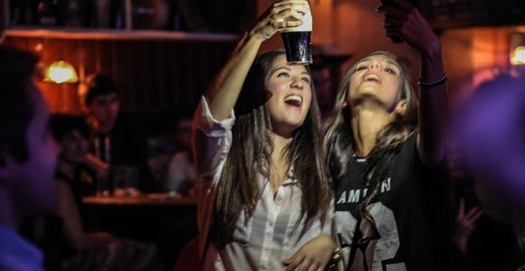Dublin: Generation Pub Crawl with Guinness & Free Shots