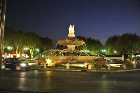 Aix en Provence Sightseeing and Paul Cézanne Tour