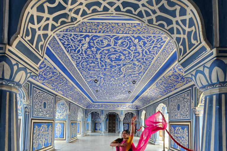 From Delhi: Jaipur Private Day Tour with Cultural Experience From Delhi: Jaipur Day Tour With AC Car+Driver+Tour Guide