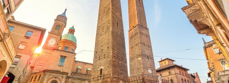 Bologna: 2-Hour Private Guided Walking Tour