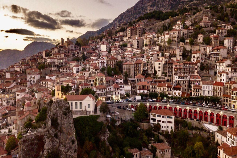 Delphi:Oracle & Ancient Wonders Private Day Tour from Athens