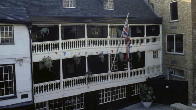 historic pubs of london tour 2 the legless tour