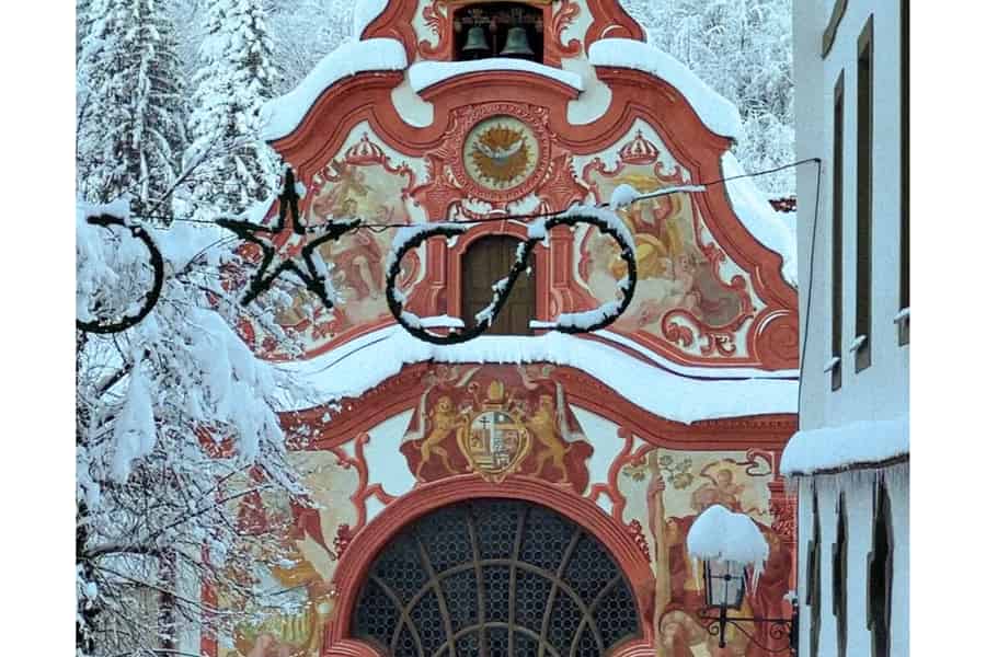 Winterliches Gruppen-Fotoshooting: Füssen, Schwangau & Neuschwanstein. Foto: GetYourGuide Winterliches Gruppen-Fotoshooting: Füssen, Schwangau & Neuschwanstein. Foto: GetYourGuide