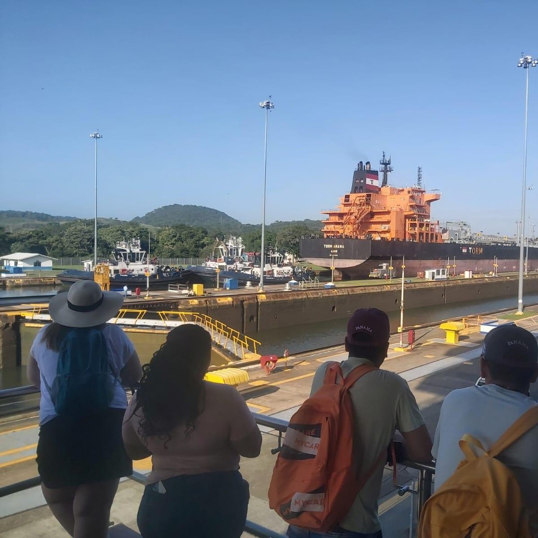 Colagem de mídia