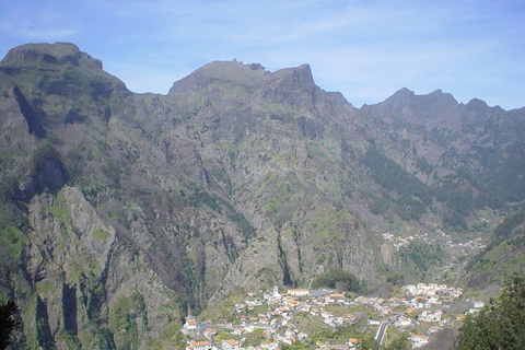 Funchal: Eira do Serrado Nun´s Valley viewpoint tuk tuk TourFrom Funchal: Eira do Serrado Tuk Tuk Tour