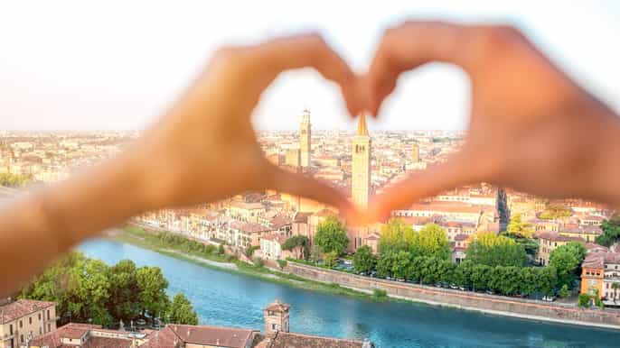 verona 2hour romantic walking tour from milan