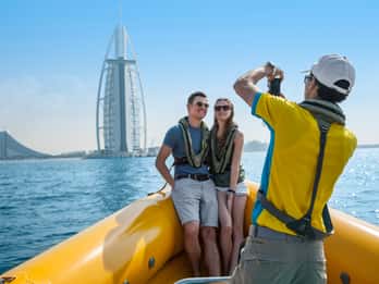 Dubai Marina Highlights: Speedboot-Tour – 60, 75, 99 Minuten Dubai Marina Highlights: Speedboot-Tour – 60, 75, 99 Minuten