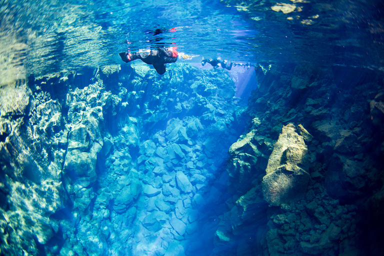 Reykjavik: snorkelen bij de Silfrakloof & lavagrotReykjavik: snorkelen Silfrakloof & lavagrot