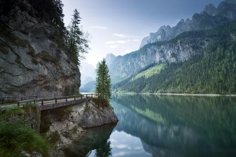 Gosau Lake and Cable Car: Easy Hiking Private Guided Tour