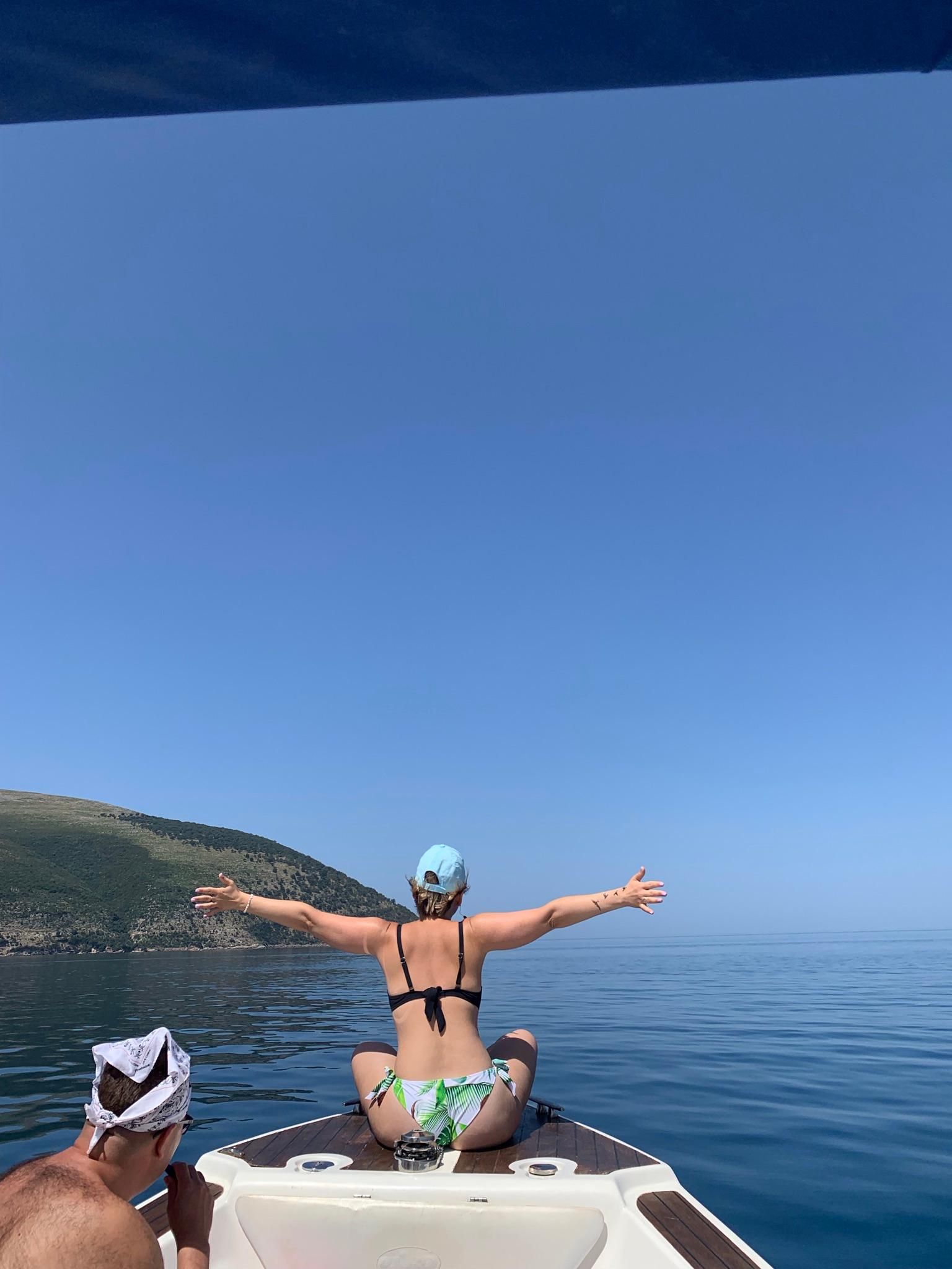 Vlora: Haxhi-Ali-Höhle & Garganta-del-Diablo-Schlucht – Schnellboot-Tour
