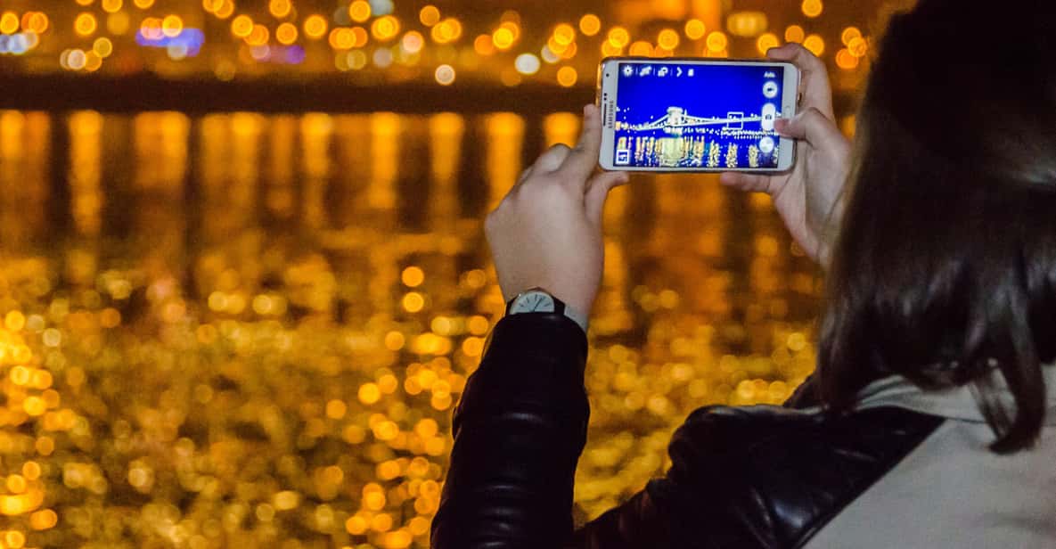 Budapest: 1-Hour Sightseeing Cruise with Welcome Drink