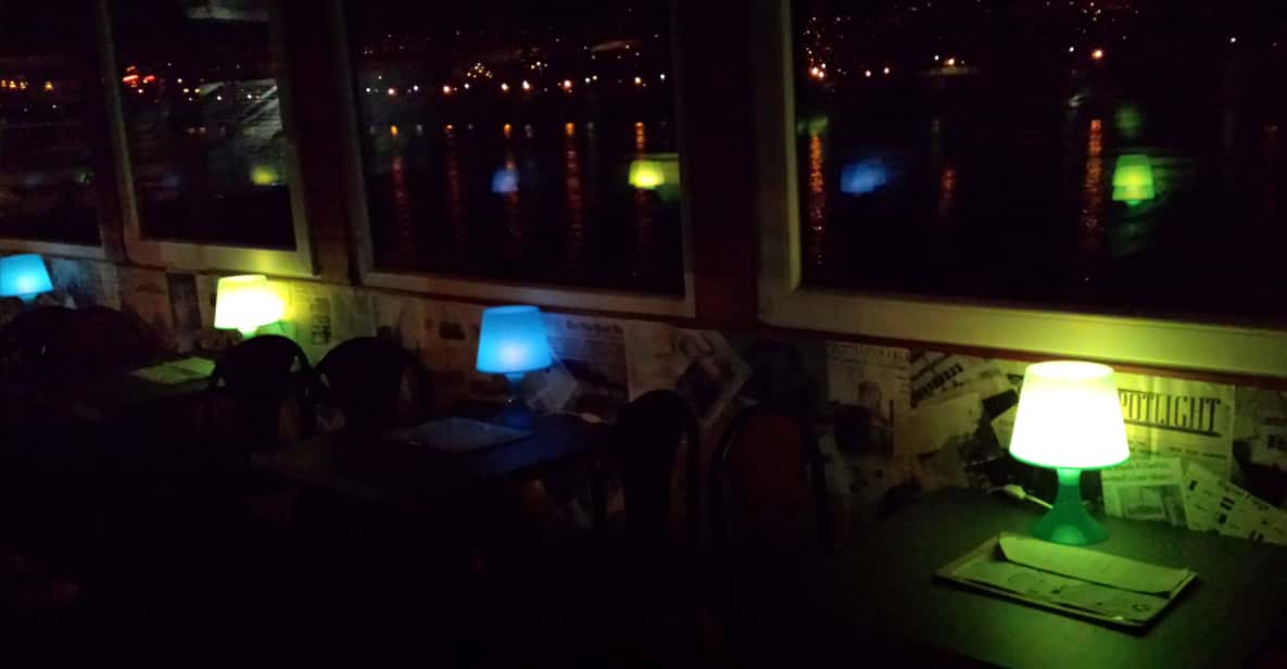 Budapest: crociera panoramica di 1 ora e drink di benvenuto