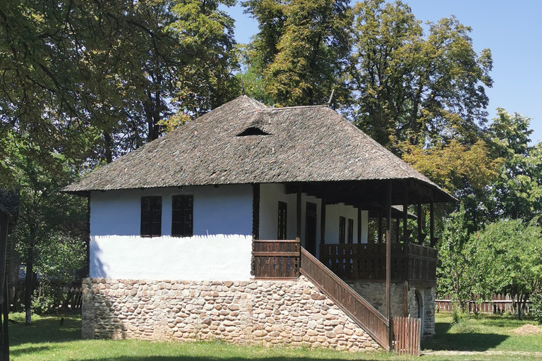 Visita panorámica de Bucarest con tres paradas y dos visitas.