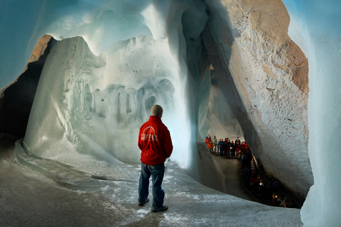 Tour privado: Werfen Las Cuevas de Hielo más Grandes del MundoExcursión Privada: Werfen Las Cuevas de Hielo más Grandes del Mundo