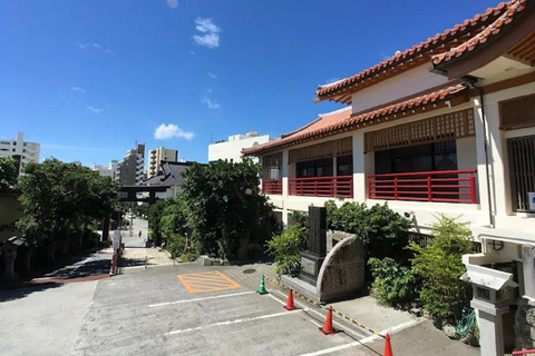 Naha: Naminoue Shrine Makishi Market &amp; Shikinaen Guided TourNaha &gt;A Walking Journey Through Naha Time Guided Tour