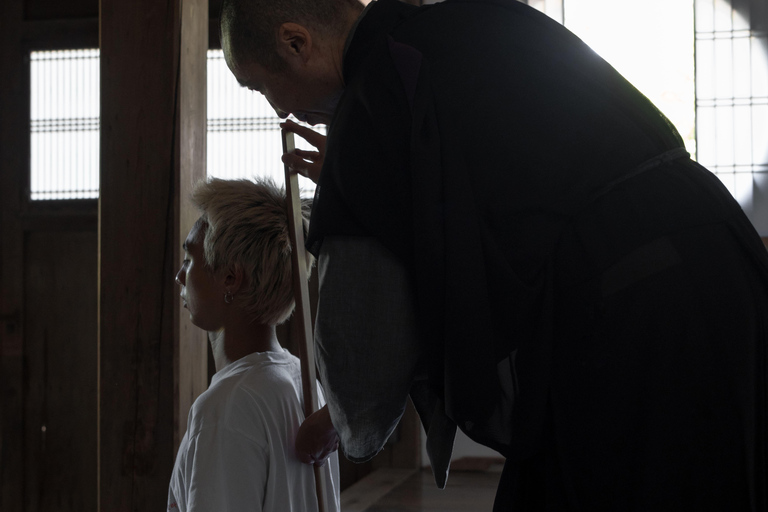 Kyoto: Zenmeditation och teceremoni Zen-meditation och teceremoni i ett undangömt tempel