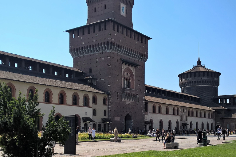 Milan&#039;s Modern Architecture: 3-Hour Bike Tour