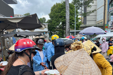 Privétour met kookles en vrouwelijke gids in Ho Chi Minh