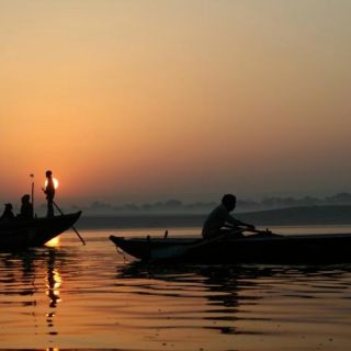 Varanasi : Sunrise Boat Tour