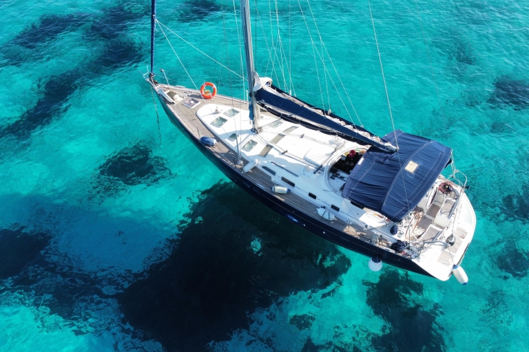 Malte Gozo Comino : Location de voiliersJournée complète de 8 heures en charter privé