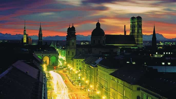 munich night tour by bus with dinner and olympic tower