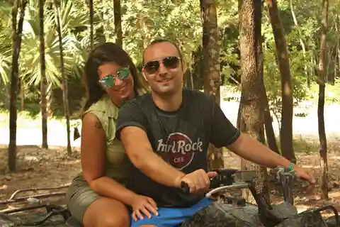 Randonnée en quad et visite des grottes secrètes au départ de Playa del Carmen