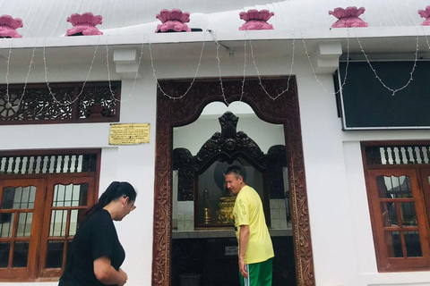 Ambuluwawa toren met stadsrondleiding door Kandy