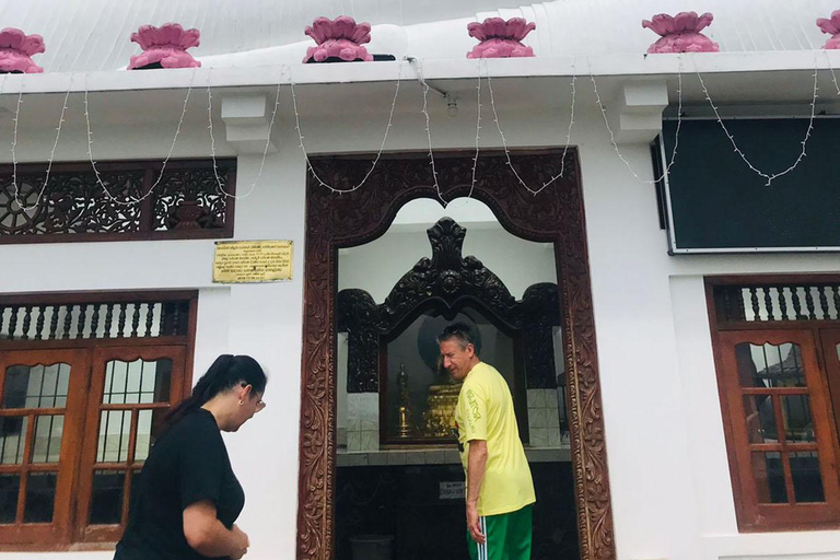 Ambuluwawa toren met stadsrondleiding door Kandy