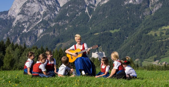 Salzburg: Private Sound of Music Sites & Eagle's Nest Tour