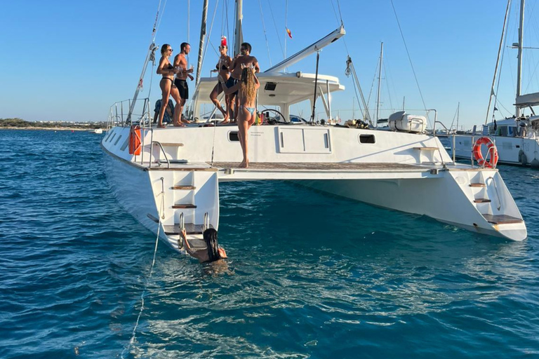 Catamaran cruise around Ibiza with Mojito Charter
