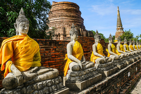 Check out the train and floating markets of Bangkok and Ayutthaya Train Market + Floating Market + Ayutthaya Historical Park