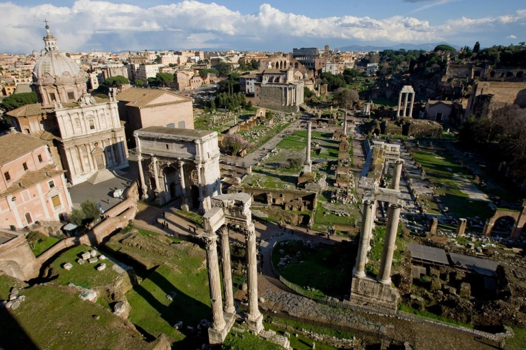 Führung ohne Anstehen: Kolosseum, Forum Romanum & PalatinTour auf Spanisch mit Abholung