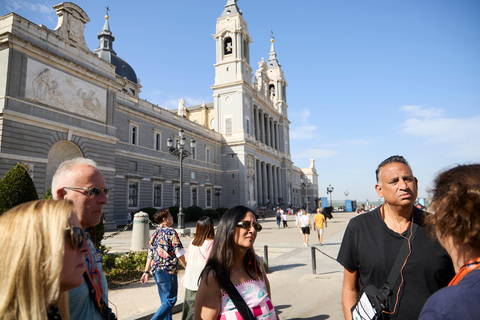 Madrid: Royal Palace and Almudena Cathedral Guided Tour