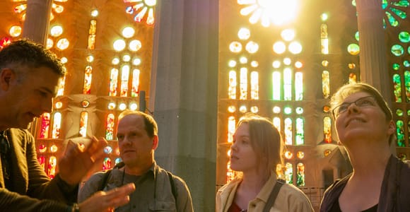 Barcelona: Sagrada Familia Golden Hour & La Pedrera Tour