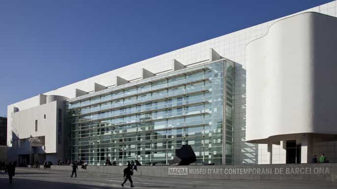 Entrada al Museo de Arte Contemporáneo de Barcelona